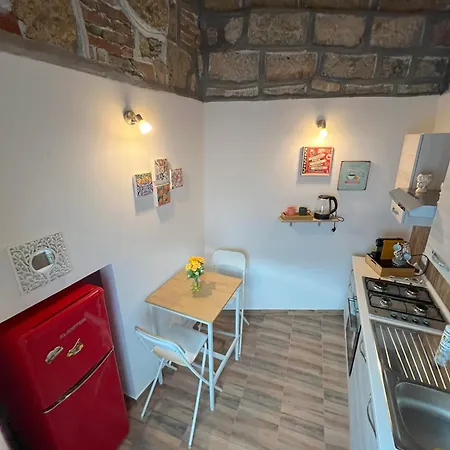 Alberto'S Place-3